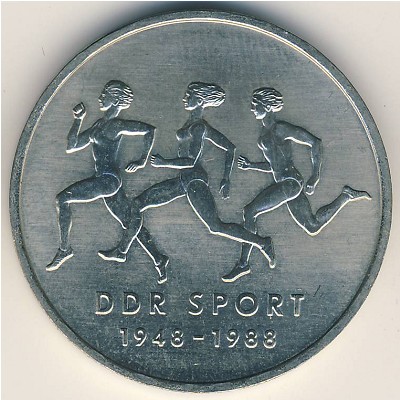 German Democratic Republic, 10 mark, 1988