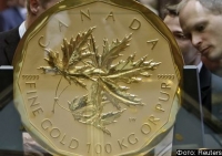 Гигантская золотая монета продана с аукциона более чем за 4 млн. долларов