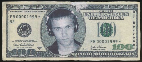 Сувениры., 100 долларов (2003 г.)